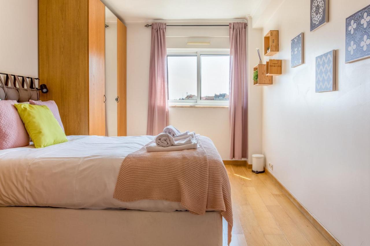 One Bedroom Apartment With Stunning River Views And Private Rooftop! Lisbon Luaran gambar