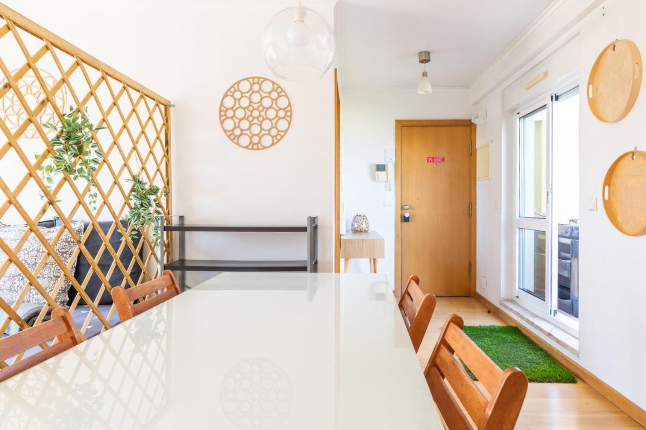 One Bedroom Apartment With Stunning River Views And Private Rooftop! Lisbon Luaran gambar